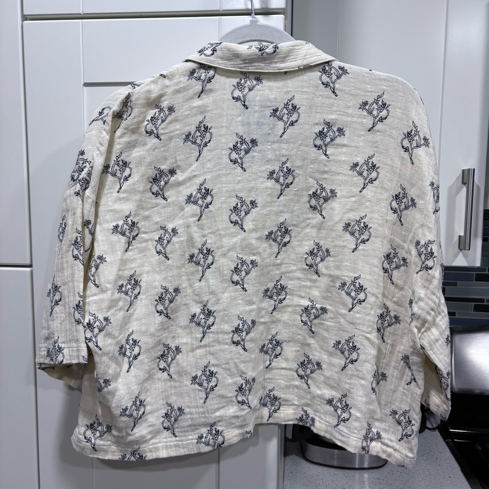 Zara button down collared top - Picture 6 of 6
